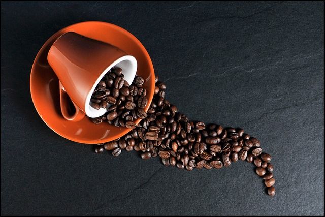 Automatyczne ekspresy do kawy - by żyło nam się wygodniej 