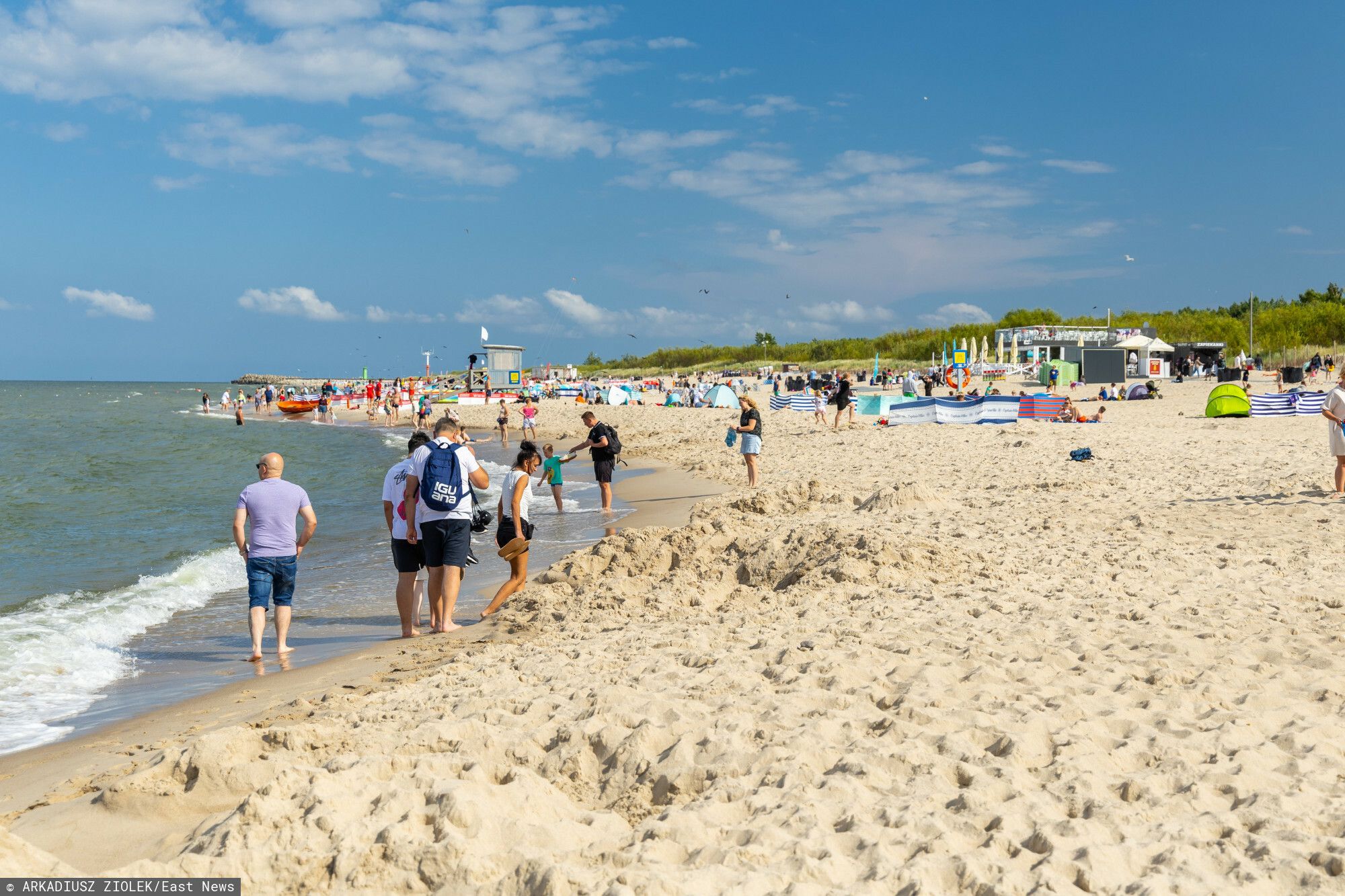 Bałtyk, morze, plaża, turyści 