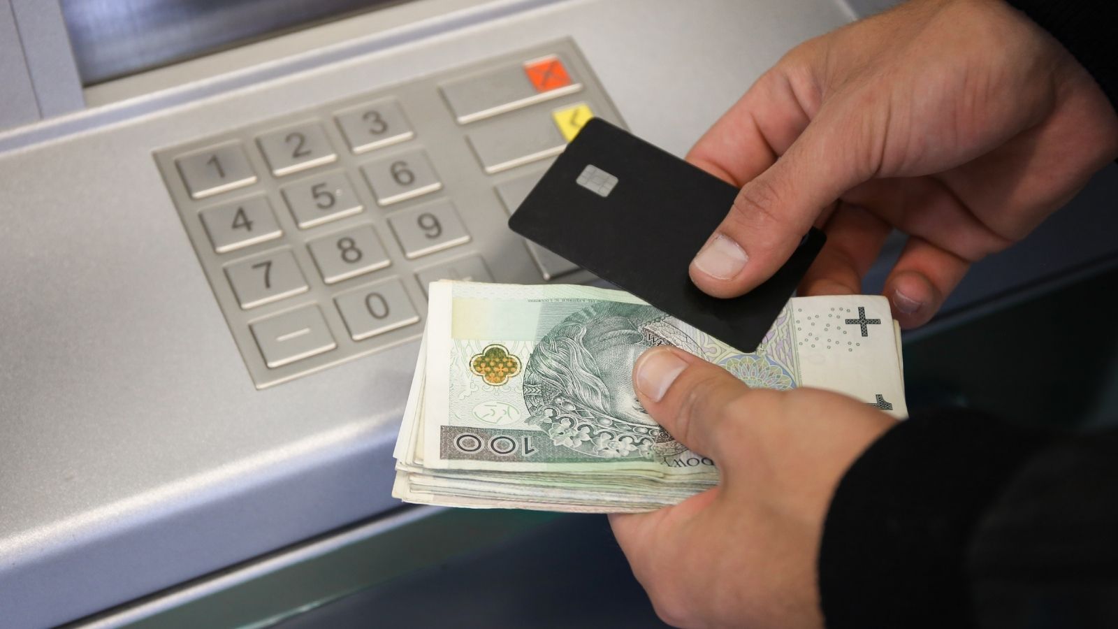 Kamery przy każdym bankomacie? Wizerunek klienta miałby być przechowywany przez 90 dni