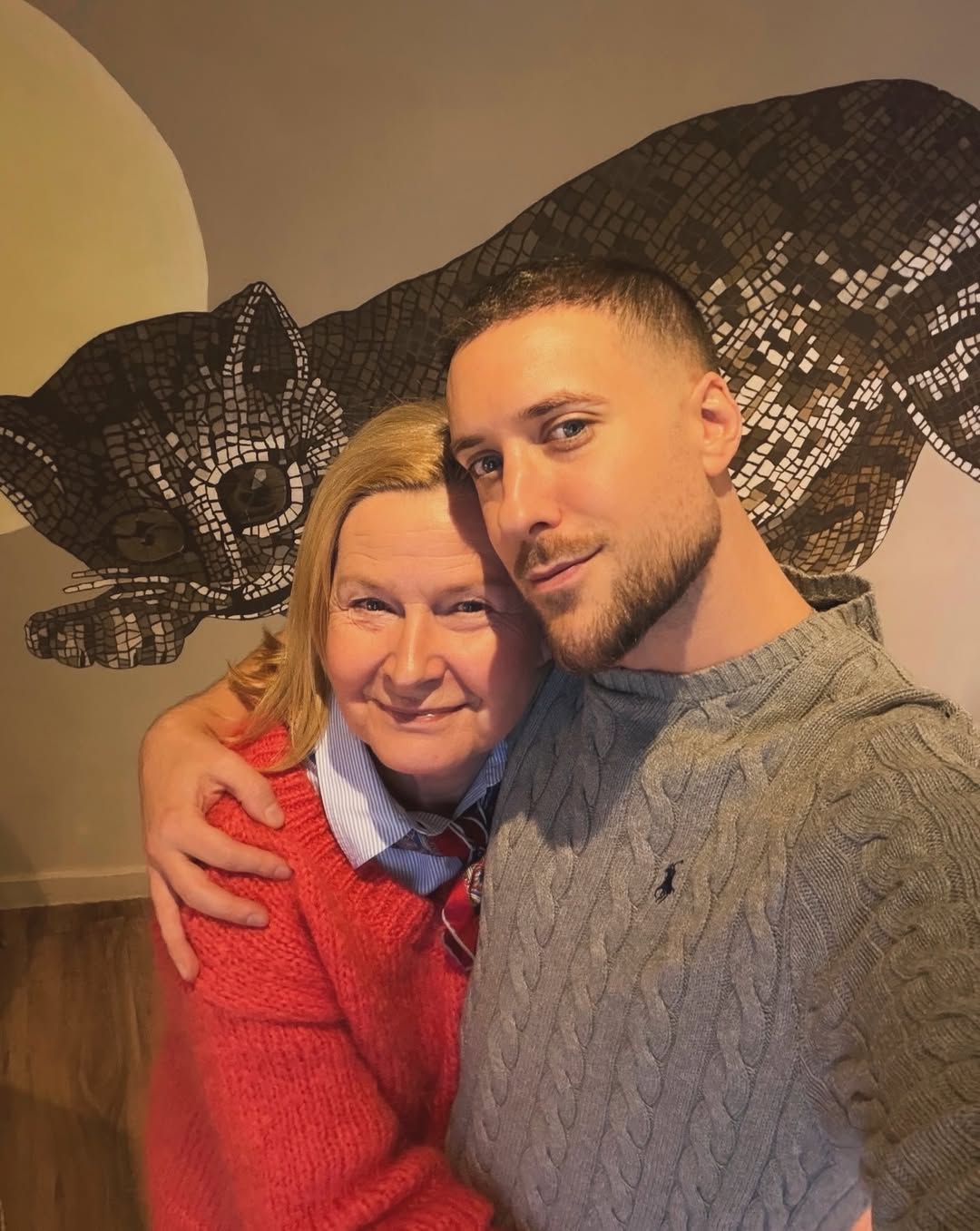 Olek Sikora w czułym uścisku. Prawda wyszła na jaw