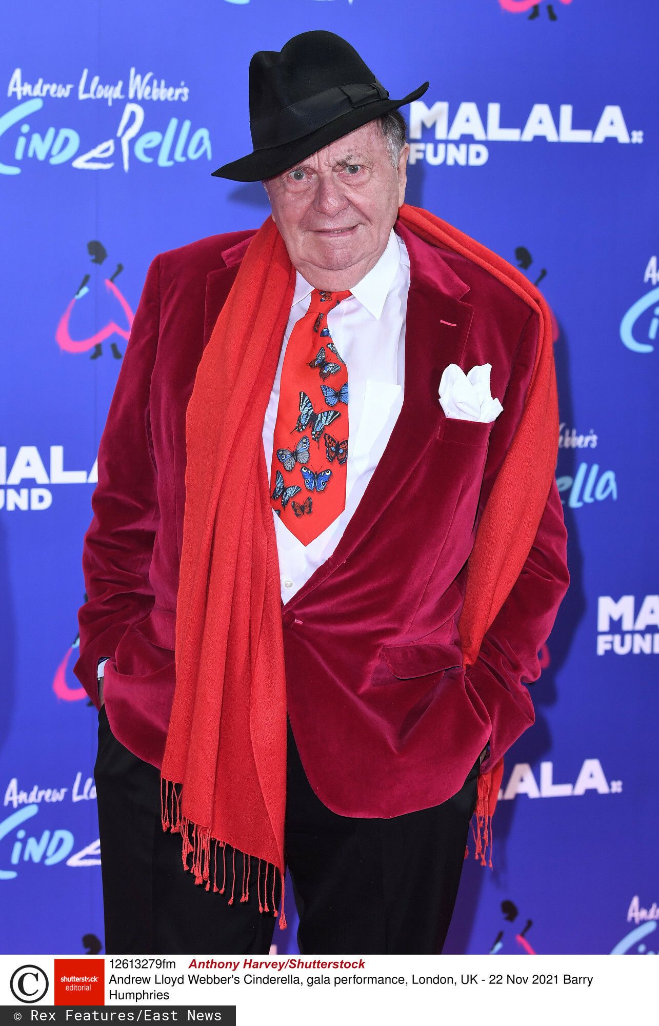 Barry Humphries. Fot.  Rex FeaturesEast News.jpg