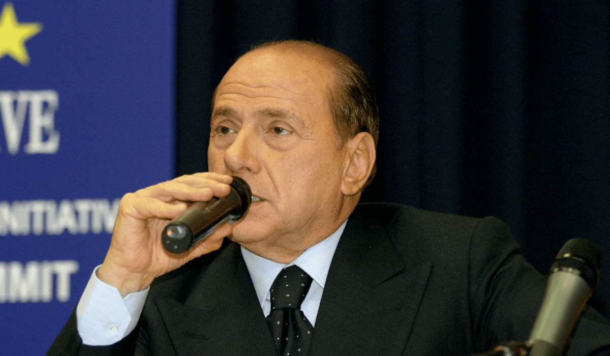 Berlusconi (2).png