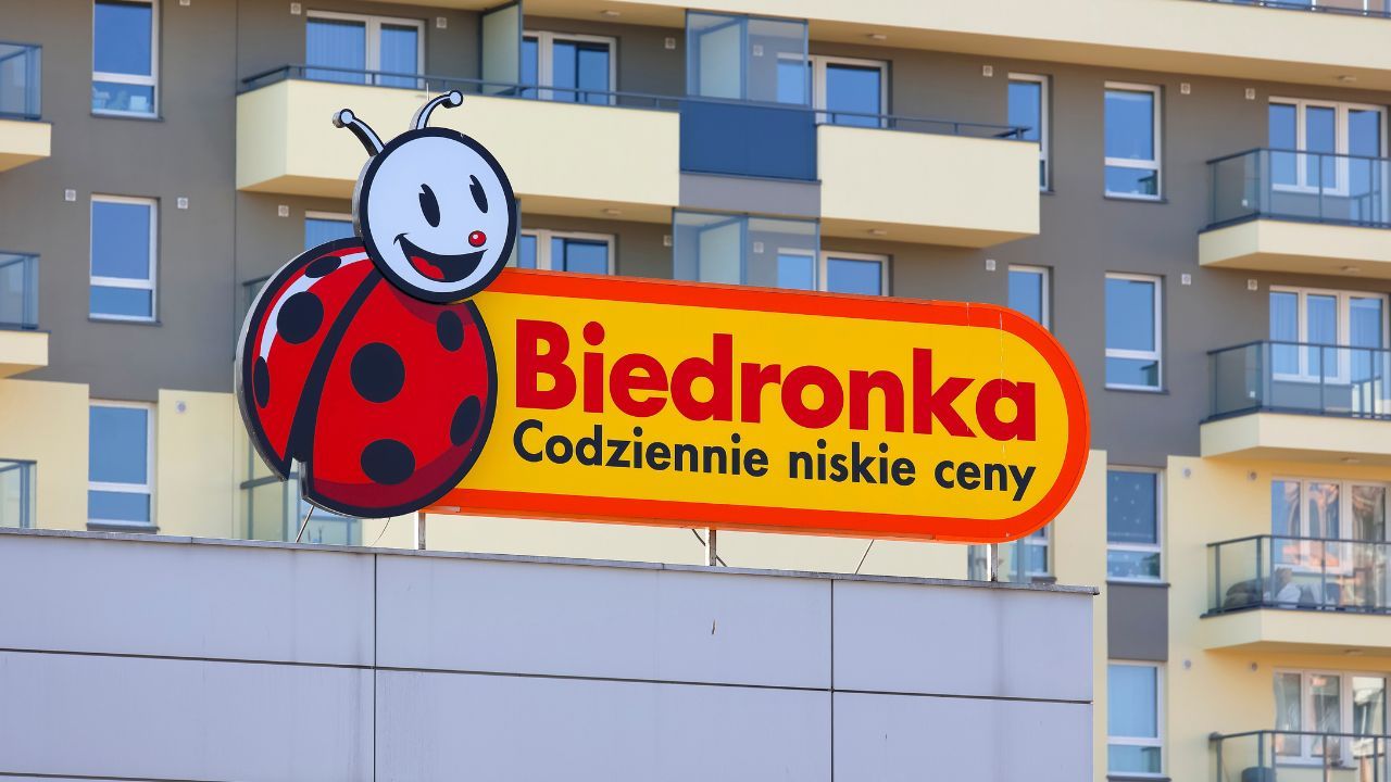 Szyld biedronki