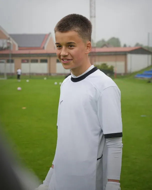 15-letni syn Anny Przybylskiej pokazał się z ojcem. Skóra zdjęta z matki