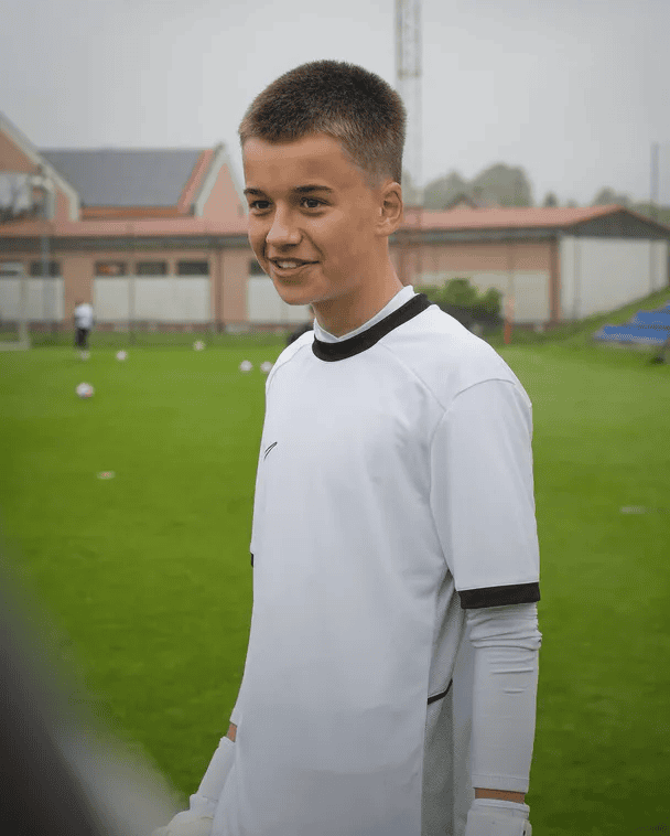 15-letni syn Anny Przybylskiej pokazał się z ojcem. Skóra zdjęta z matki