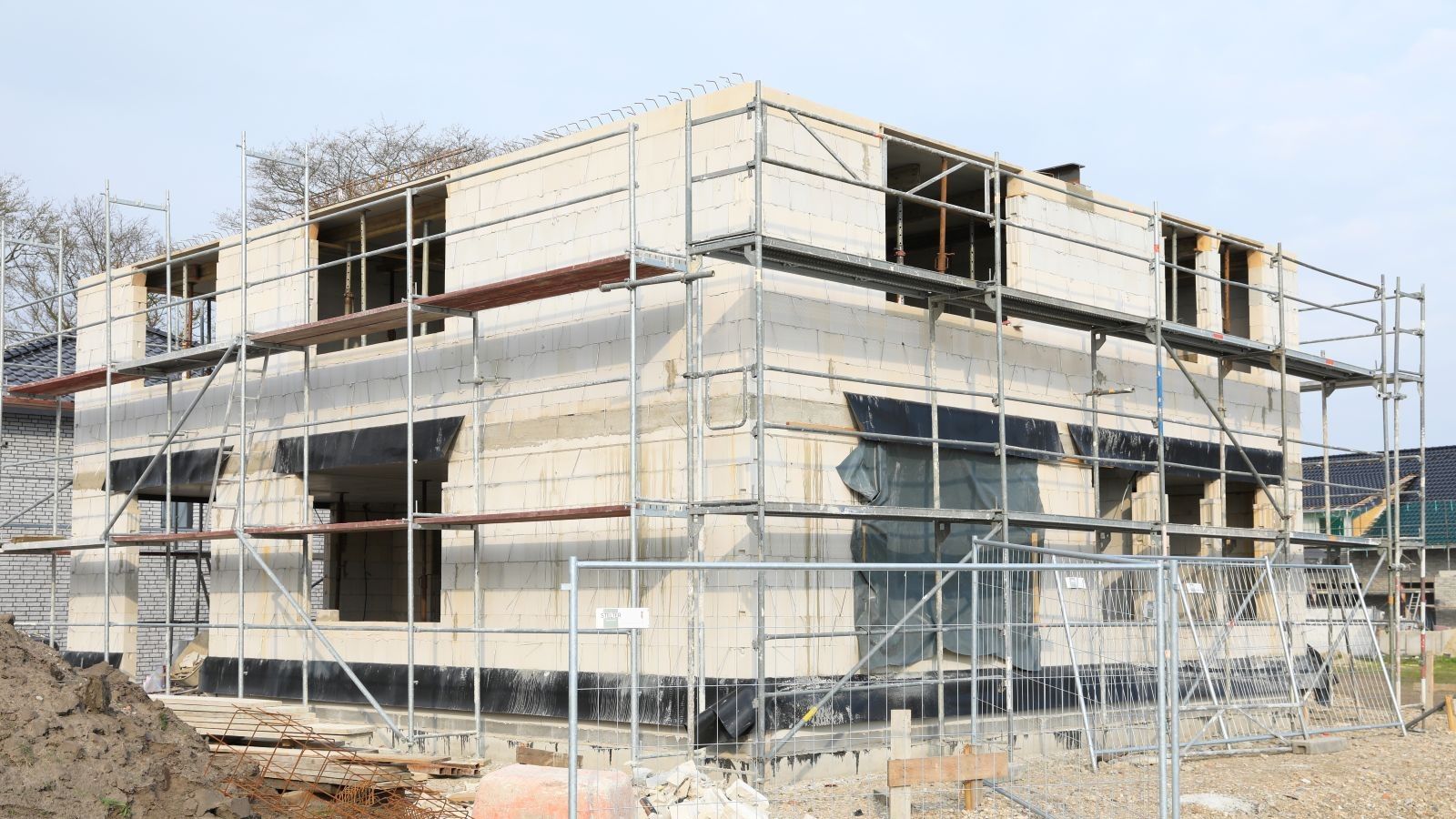 Zarabiają dzięki luce w prawie. Będzie bat na właścicieli domów