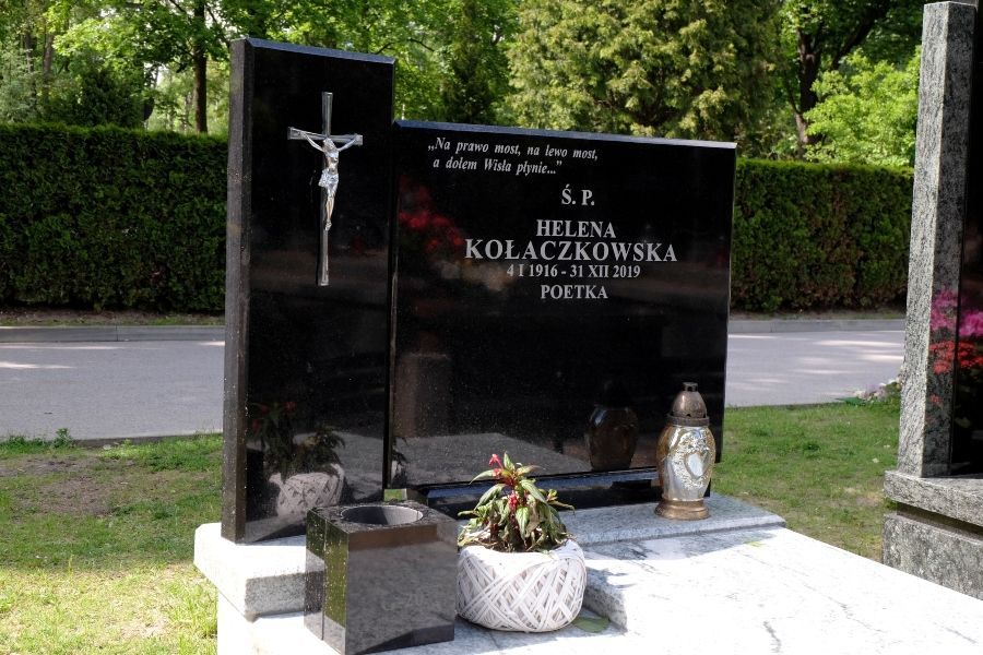 grób Heleny Kołaczkowskiej zniszczony