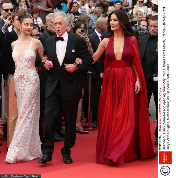 Cannes 2023 Carys Zeta Douglas, Michael Douglas, Catherine Zeta-Jones.jpg