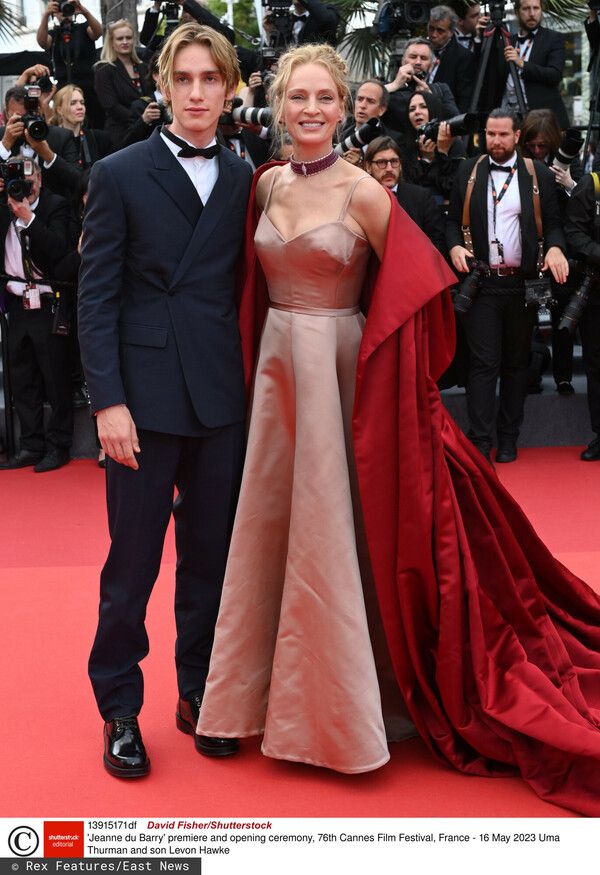 Cannes 2023 Uma Thurman i syn Levon Hawke.jpg