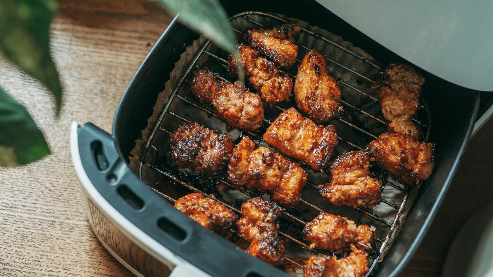 Tyle kosztuje korzystanie z airfryera. Tych błędów lepiej nie popełniaj, zwiększą zużycie prądu