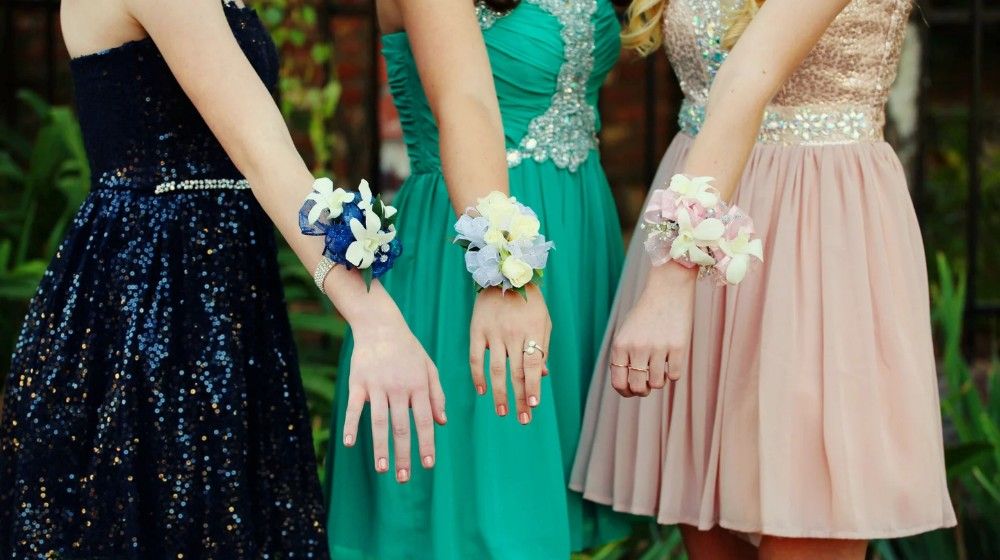 Tyle będzie kosztować "talerzyk" na studniówce w 2026 roku. Ceny zwalają z nóg, to nie żart