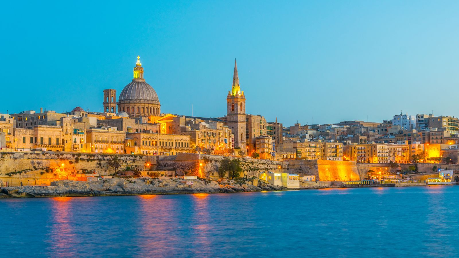 To tu Polacy uciekają przed mrozem w Polsce. W ferie wszędzie słychać język polski