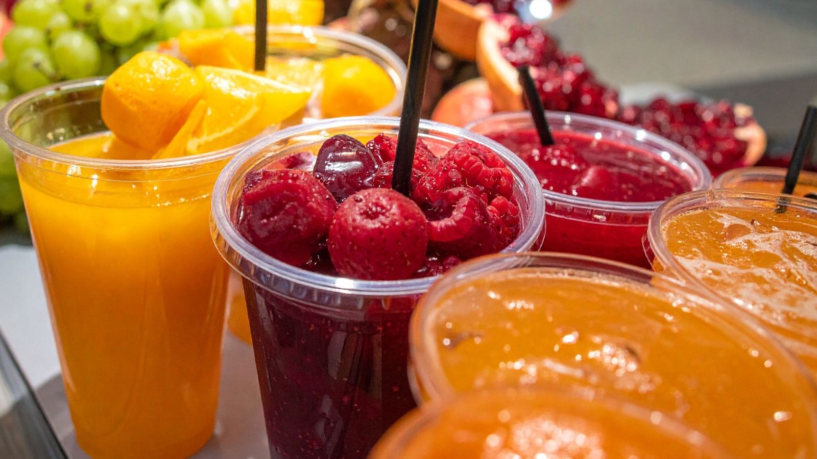 Przebadano ulubione napoje Polaków. Pleśń to dopiero początek, w co piątym nieprawidłowości