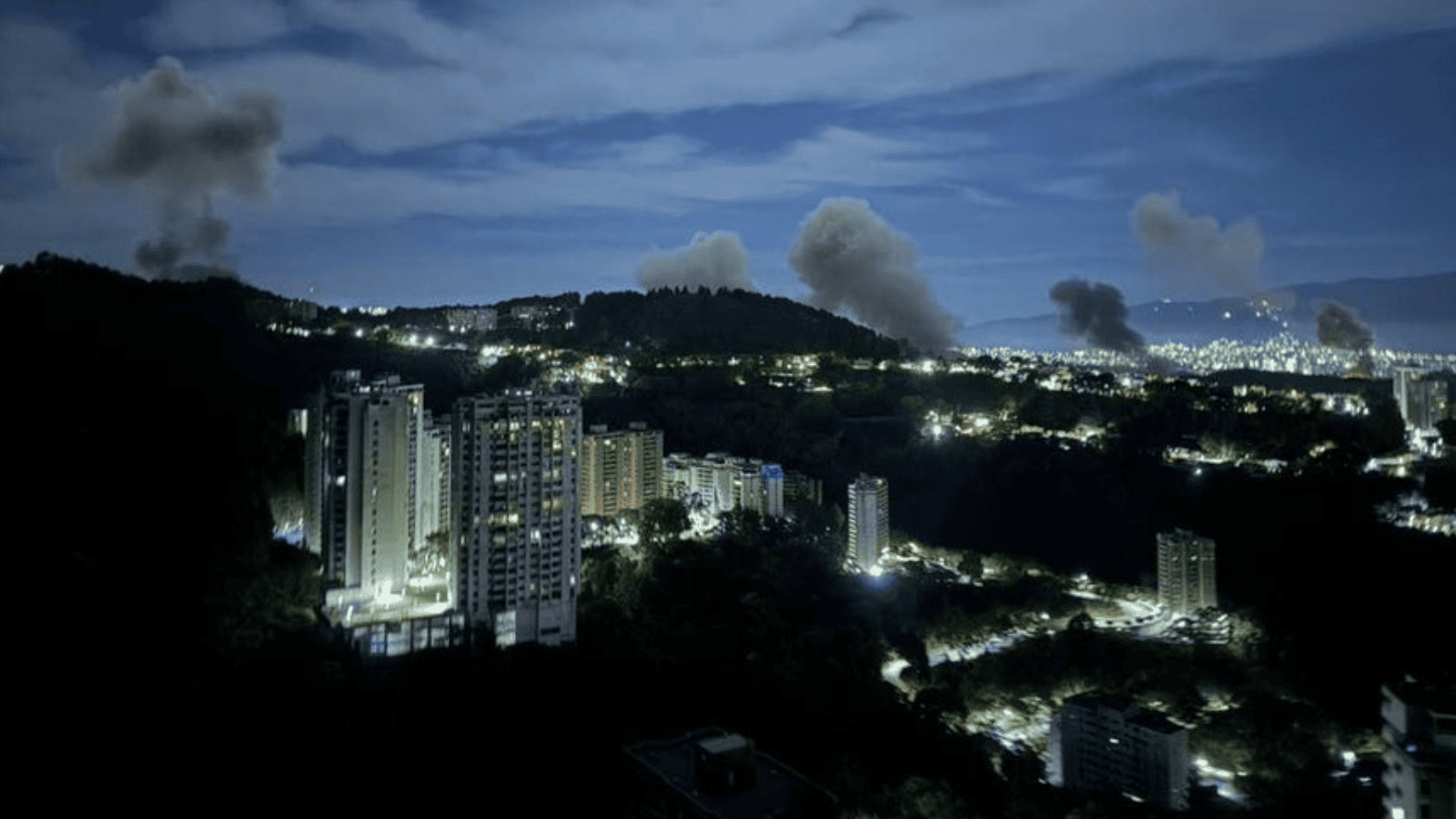 Słupy dymu nad stolicą. Po groźbach USA seria eksplozji w Wenezueli