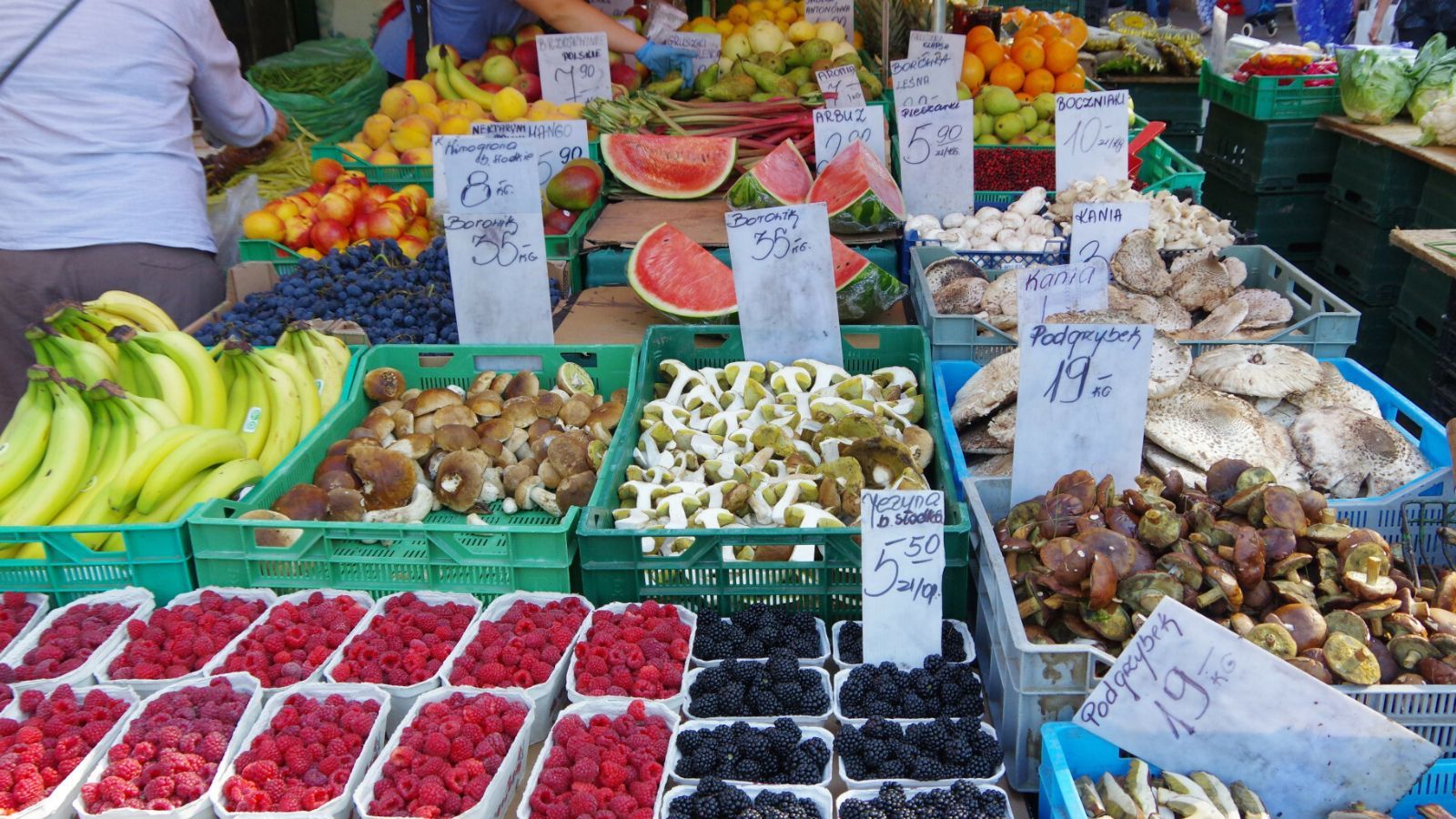 Wcale nie truskawki. Ceny innych owoców przyprawiają o zawrót głowy, choćby 80 zł/kg