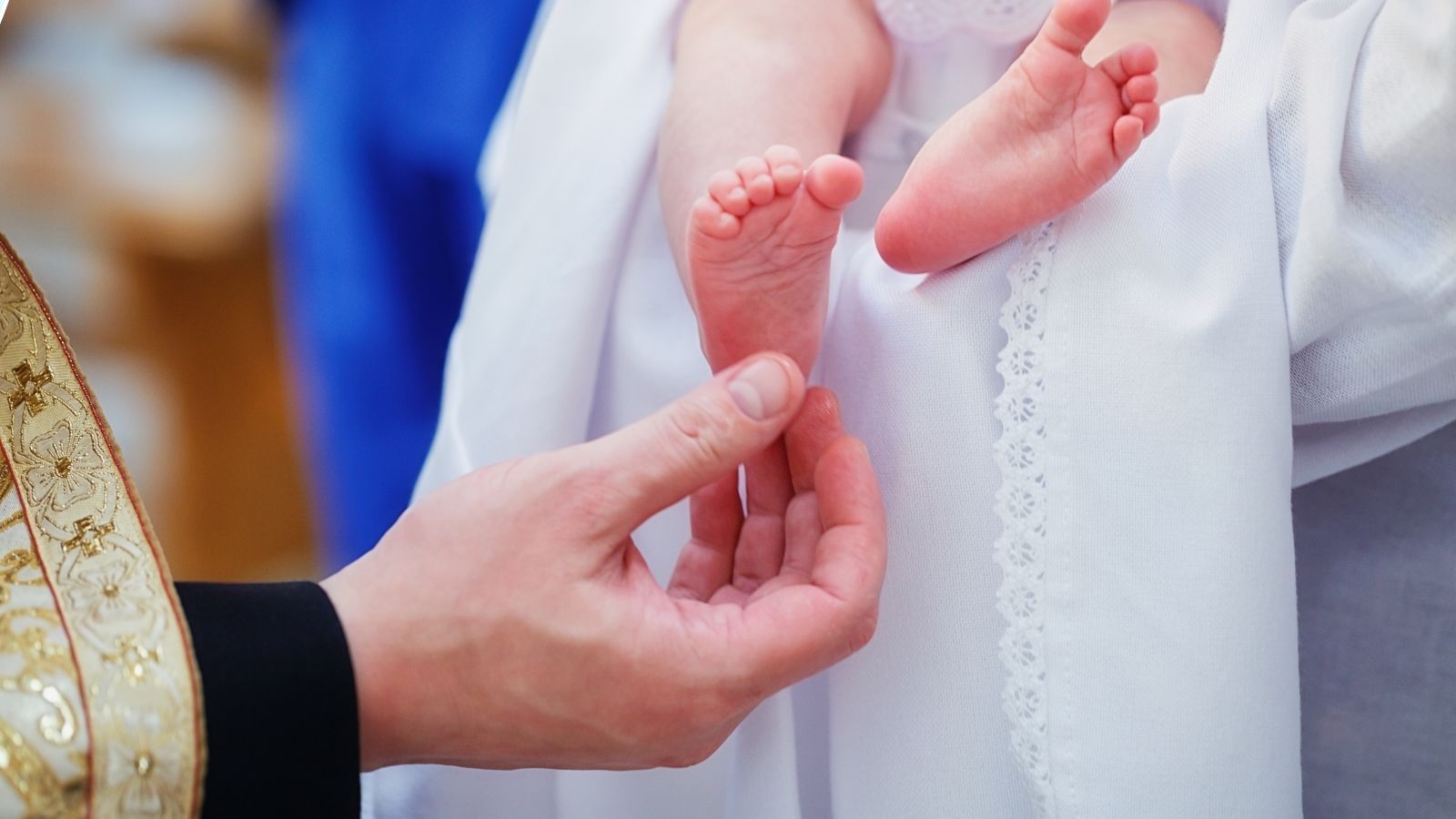 Ile kosztuje chrzest w 2026 roku? Rodzice aż łapią się za głowę. "Przed upadkiem kroczy pycha"