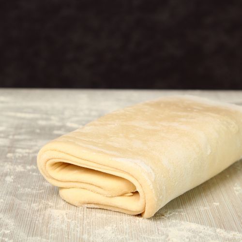 Weź ciasto francuskie, szparagi i ser. To najlepsza przekąska w maju