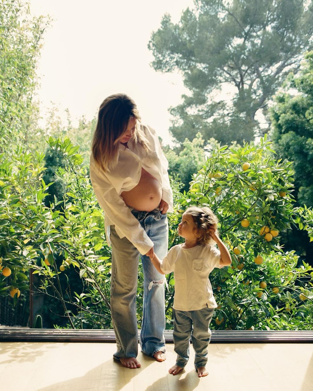 Ciąże gwiazd, Ashley Tisdale, sesja zdjęciowa