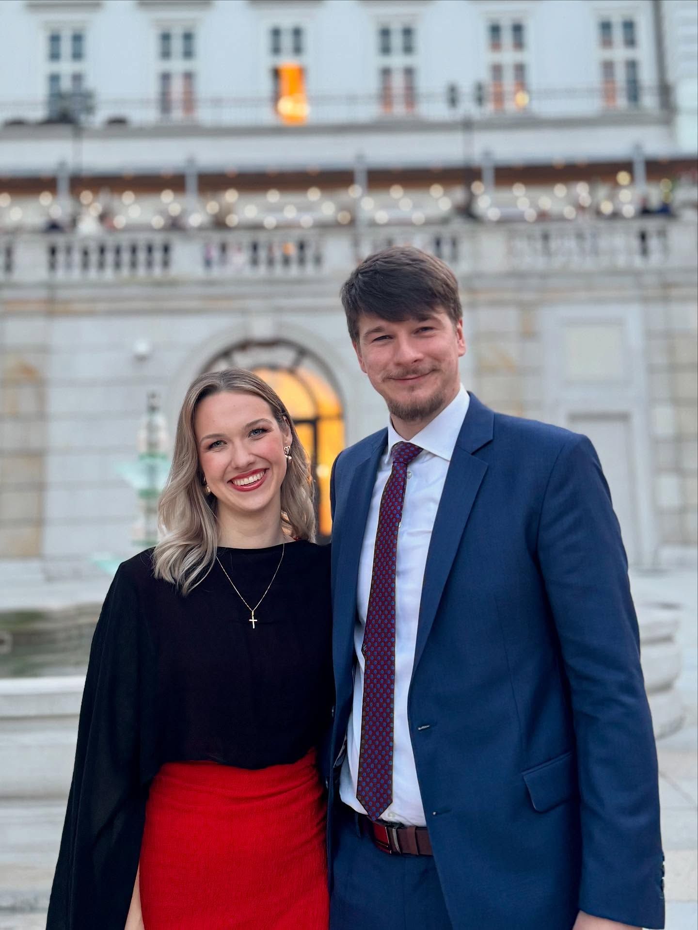 Ukochana Daniela Nawrockiego była na zaprzysiężeniu. Co za piękność! Dopiero teraz pokazali zdjęcia