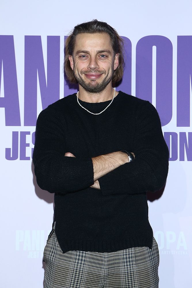 Gwiazdor TVN spodziewa się dziecka. Własnie potwierdził wieści