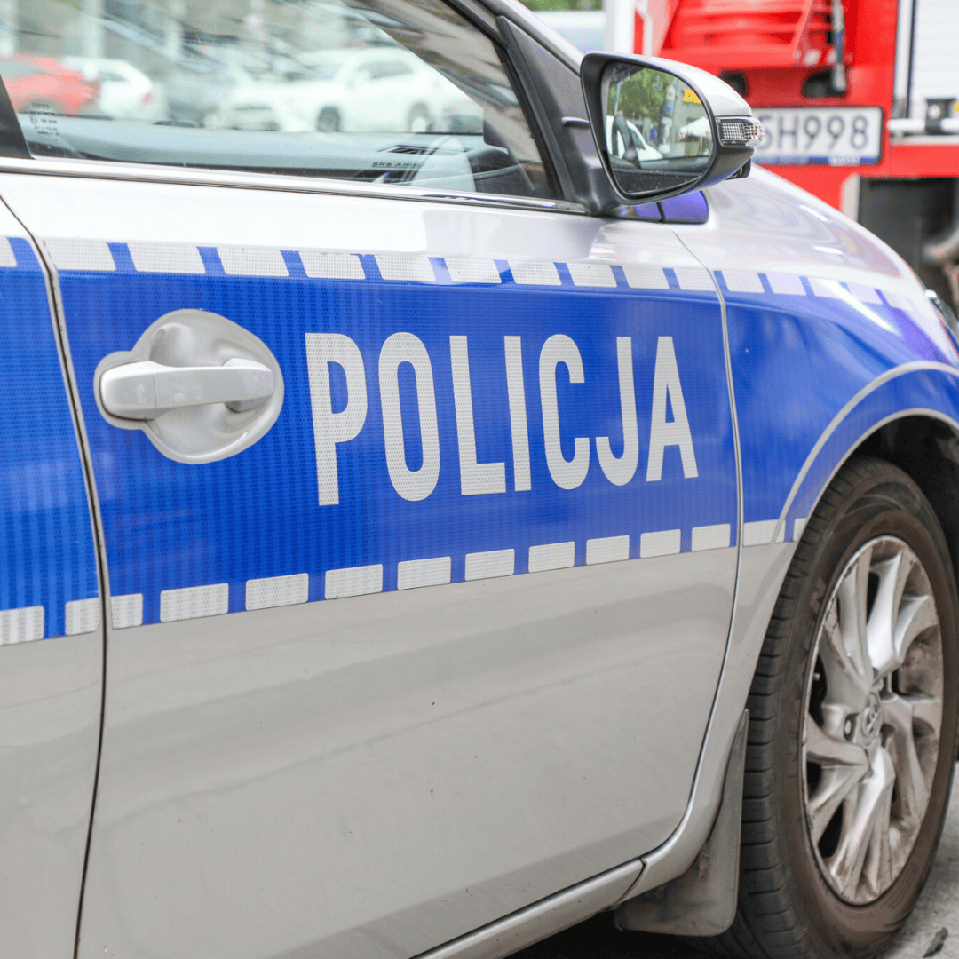 Śmiertelny wypadek na DK62. Samochód wbił się w ciężarówkę, droga zablokowana