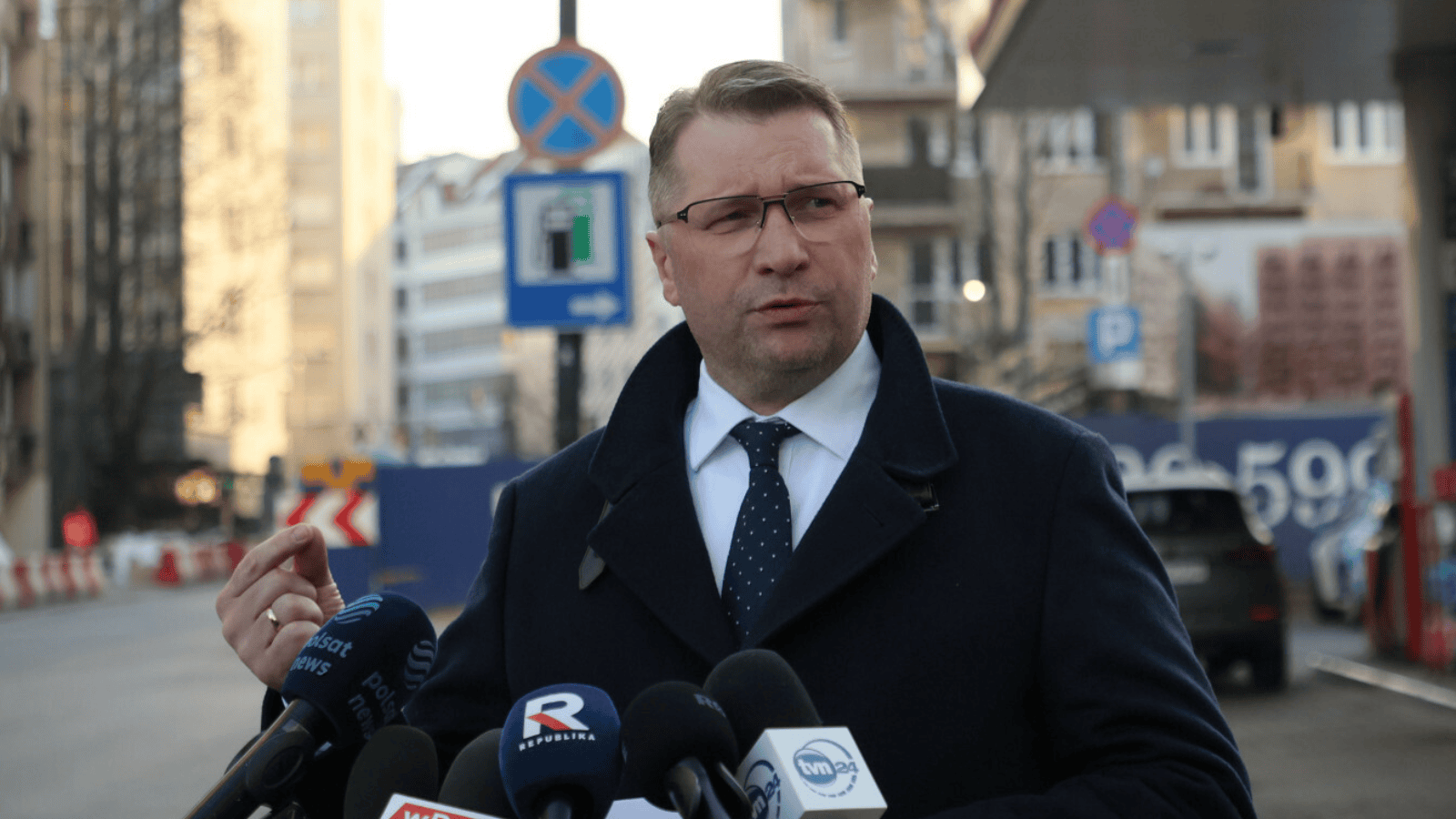 Czarnek zjawił się na Orlenie i zwrócił się do Polaków. Zapowiedział projekt nowej ustawy