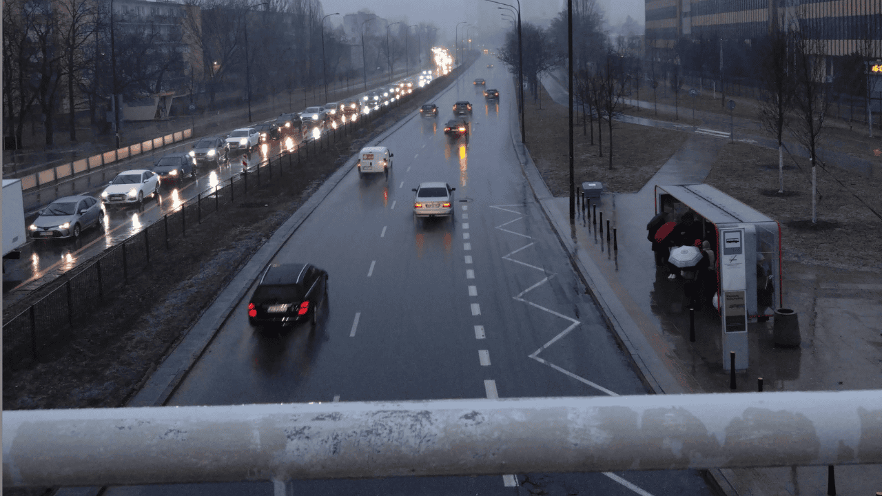 IMGW bije na alarm. Zacznie się już za chwilę. Burze i ulewy to nie wszystko