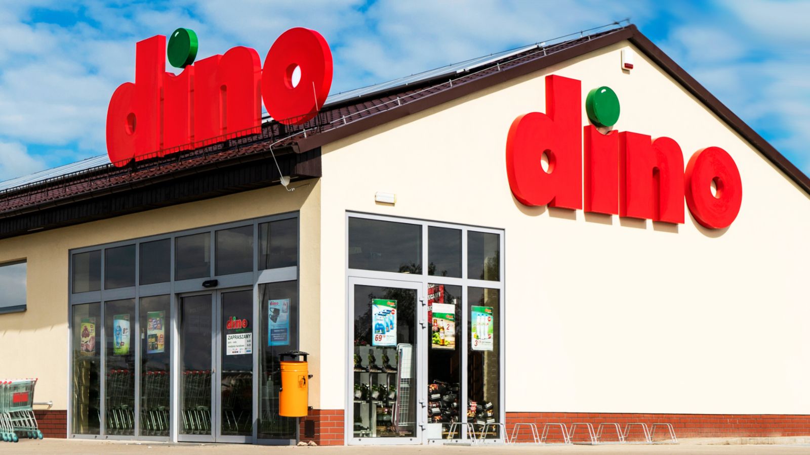 W Dino zacznie się już w środę. "2+1 gratis" i gigantyczne obniżki, klienci się obkupią