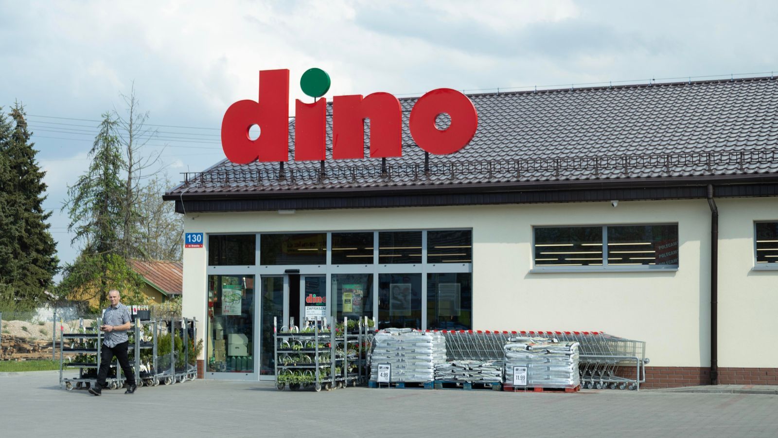 W Dino oszaleli przed majówką. Z tych promocji aż żal nie skorzystać