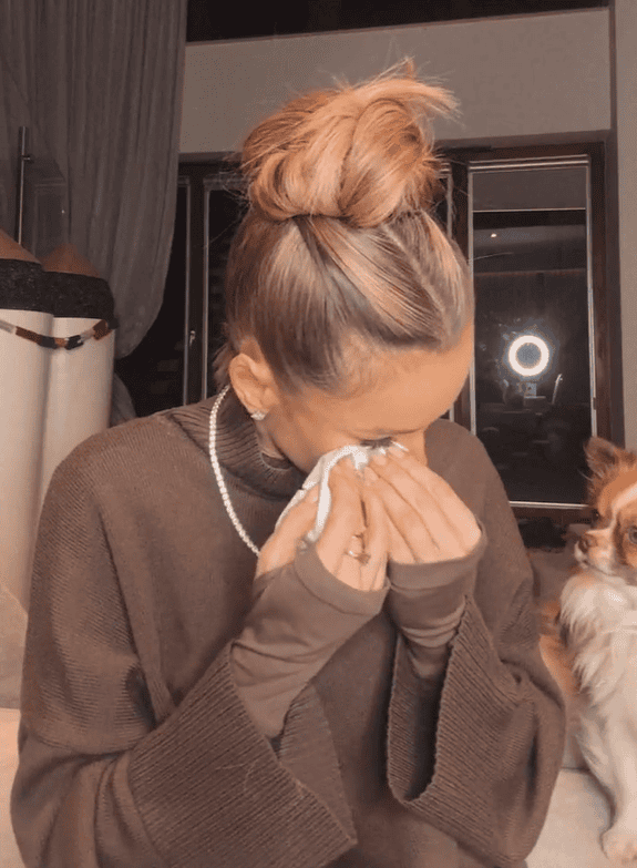 Zapłakana Doda przerwała milczenie. Oto, co ujawnila