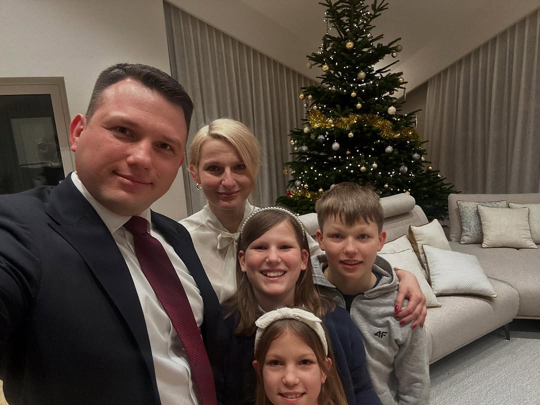 Tak mieszka Sławomir Mentzen. Elegancka posiadłość lidera Konfederacji