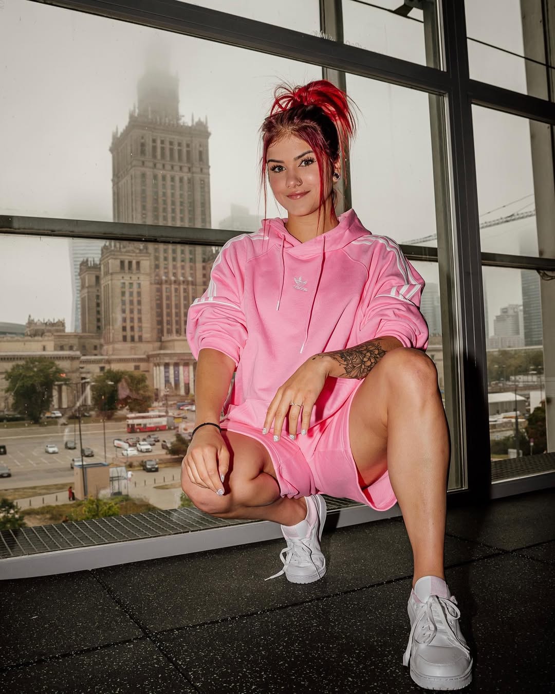 Mocny makijaż i tlenione włosy. Tak kiedyś wyglądała Dominika Rybak