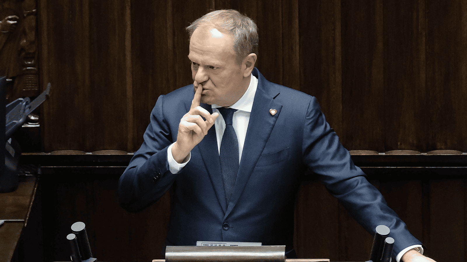 A row in the Sejm. Tusk entered the rostrum and it began