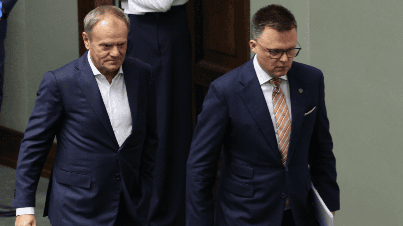 Zaskakujące, jak wyglądają relacje Papę z Holownią. Na jaw wyszły nowe fakty