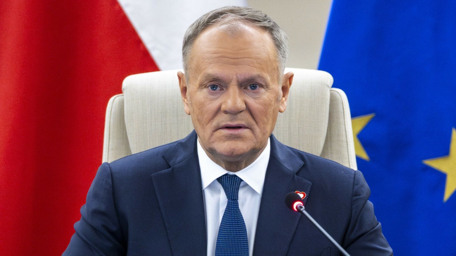 Tusk zaoferował pomoc po tragedii w Szwajcarii. Odpowiedź zaskakuje