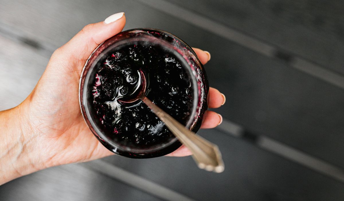 Najgorszy błąd, przez niego każdy słoik wyląduje w koszu. Uważaj na nie robiąc przetwory