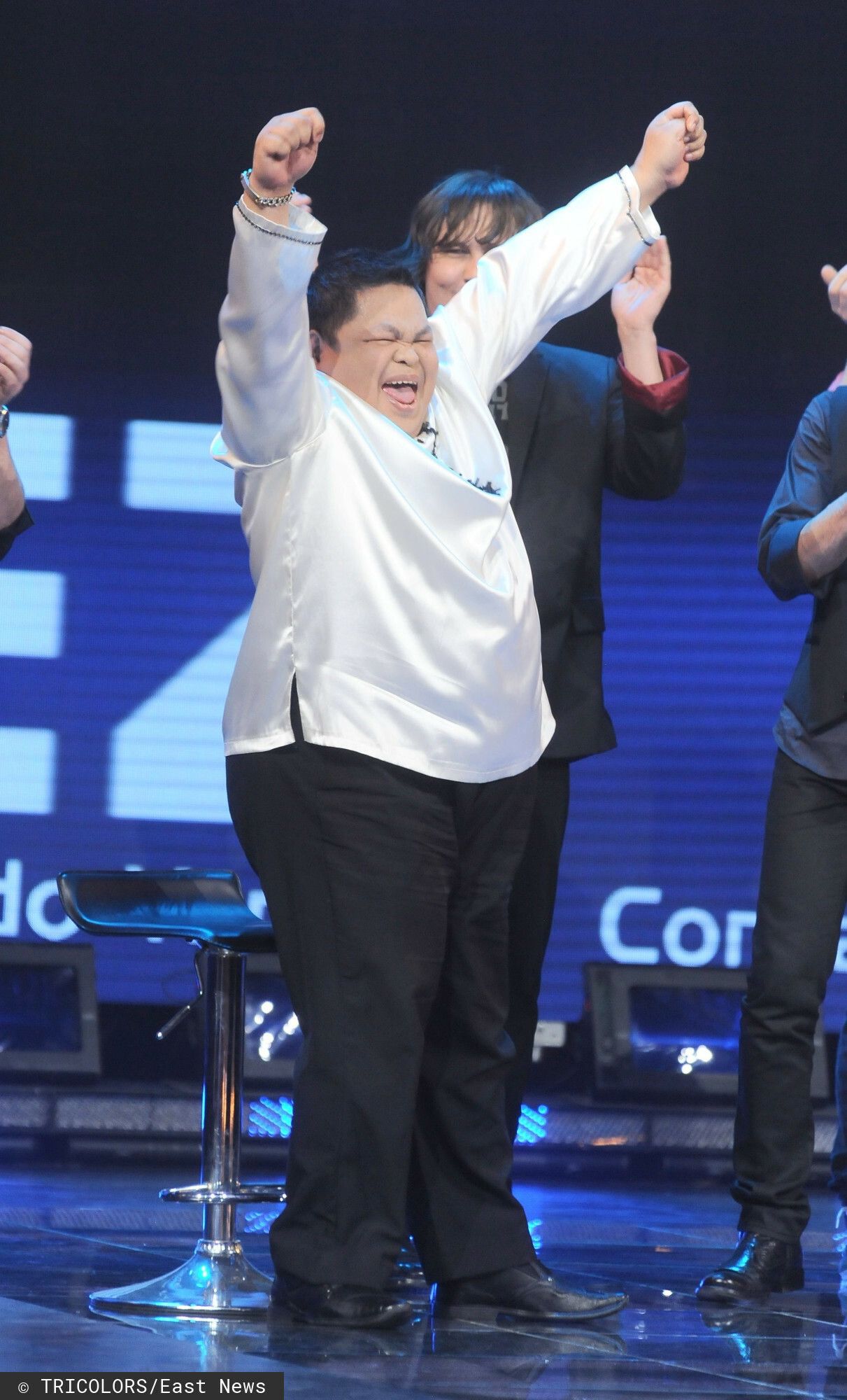 Córka nieżyjącej gwiazdy "Must be The Music" na scenie programu. Wzruszający hołd