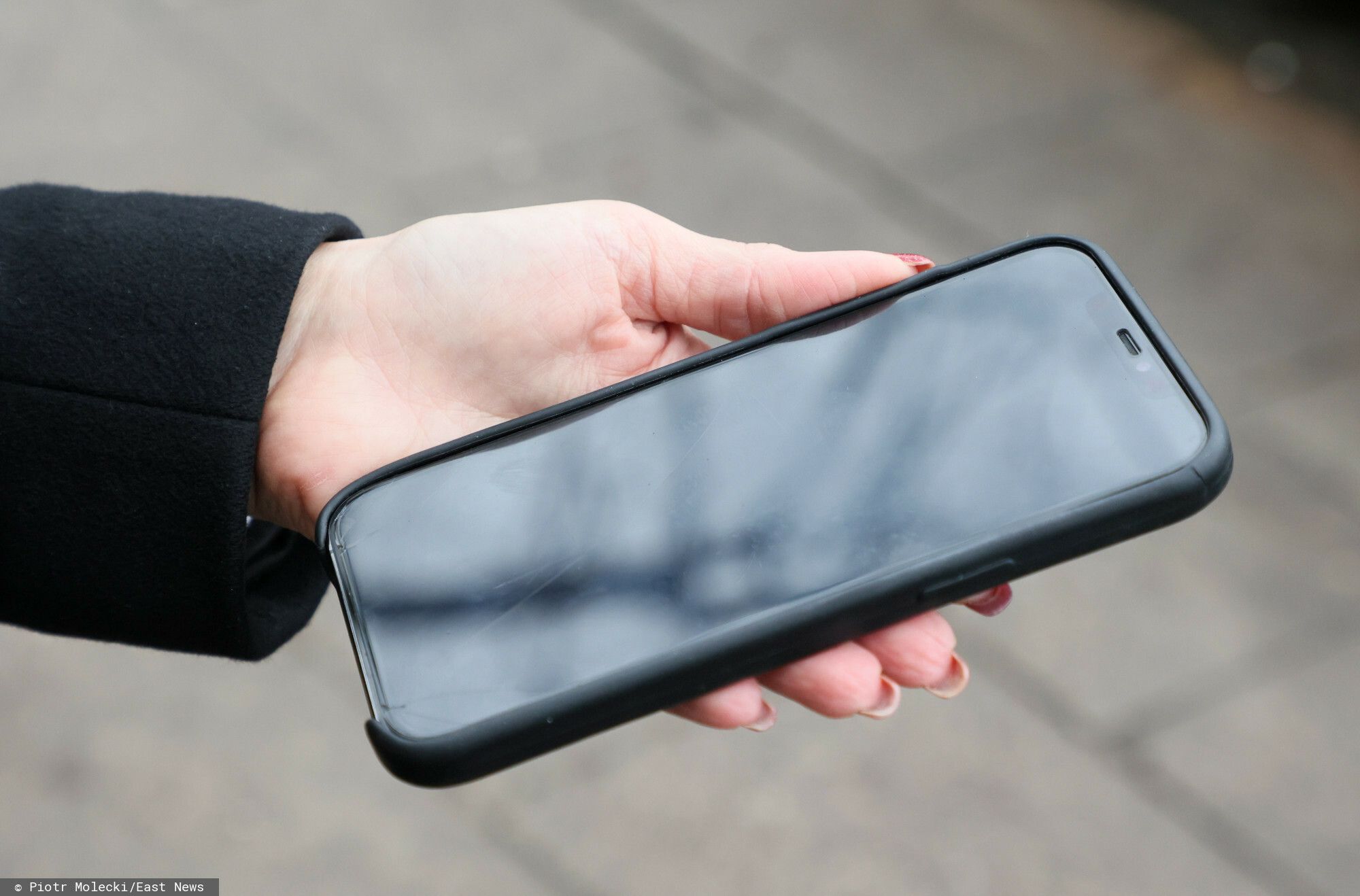 Modo oscuro en un teléfono inteligente: ¿vale la pena usarlo?  Los mitos sobre la eficiencia energética y el impacto positivo en la salud empiezan a desmoronarse