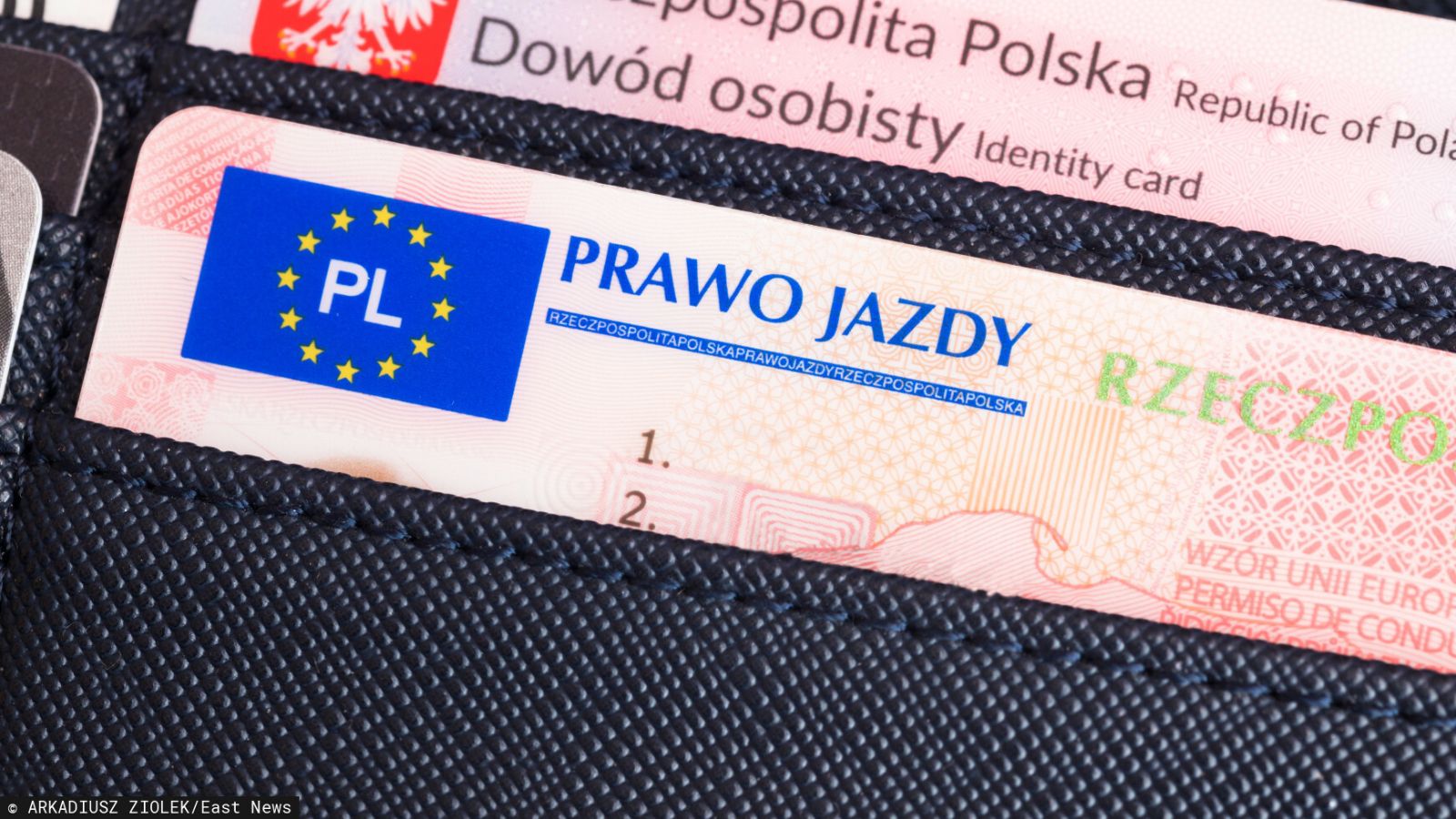 Te roczniki muszą wymienić prawo jazdy. Od tej daty będą nieważne, rząd zapowiedział wyższe opłaty
