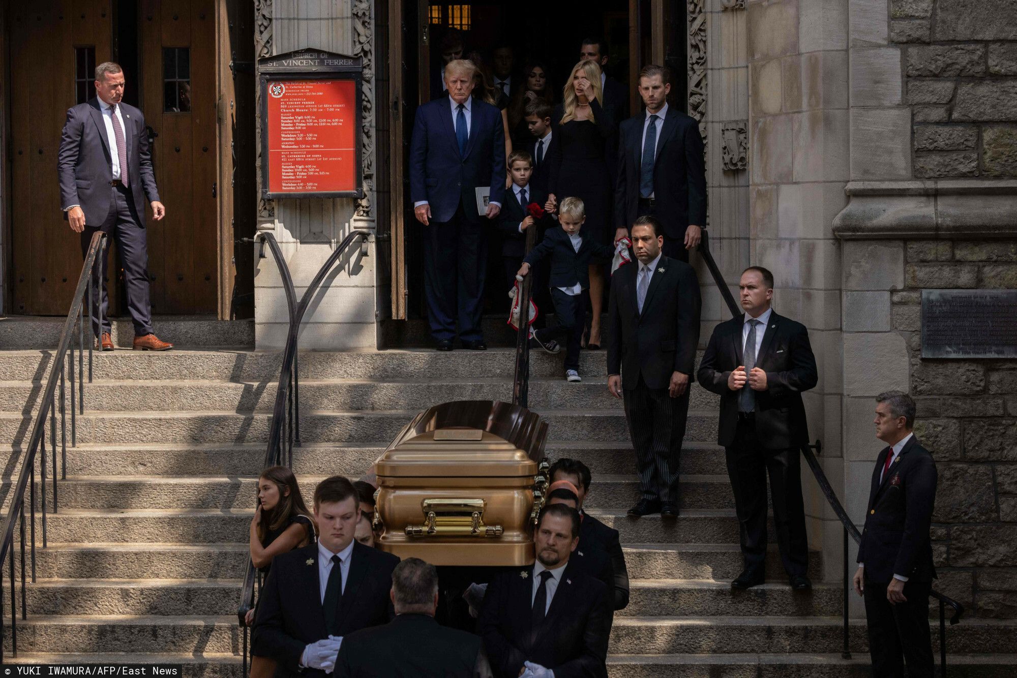 Była żona Donalda Trumpa spadła ze schodów i zmarła. Nie do wiary, gdzie ją pochował
