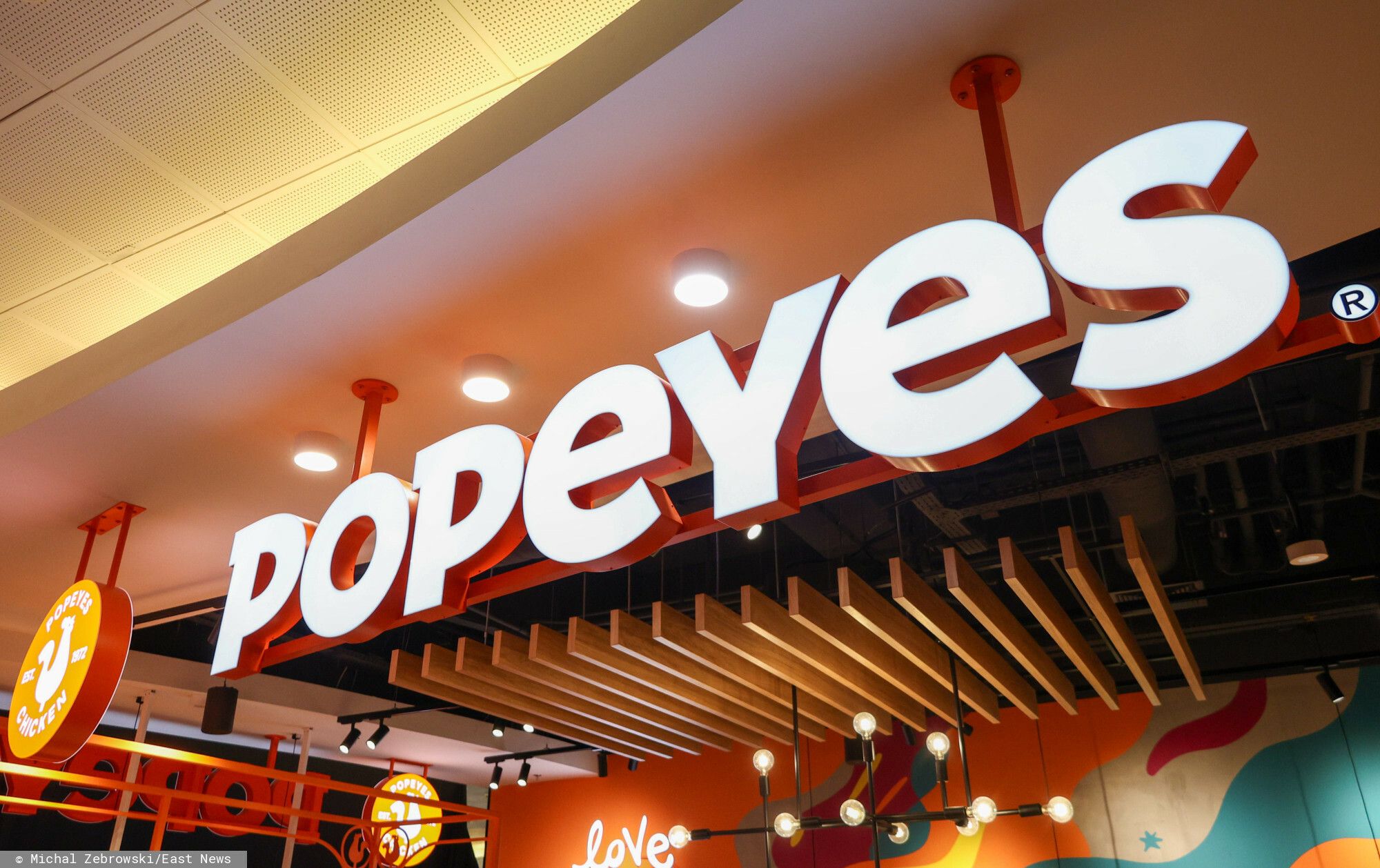 KFC i McDonald's mają poważną konkurencję. Znany fast food otwiera kolejne lokale w Polsce