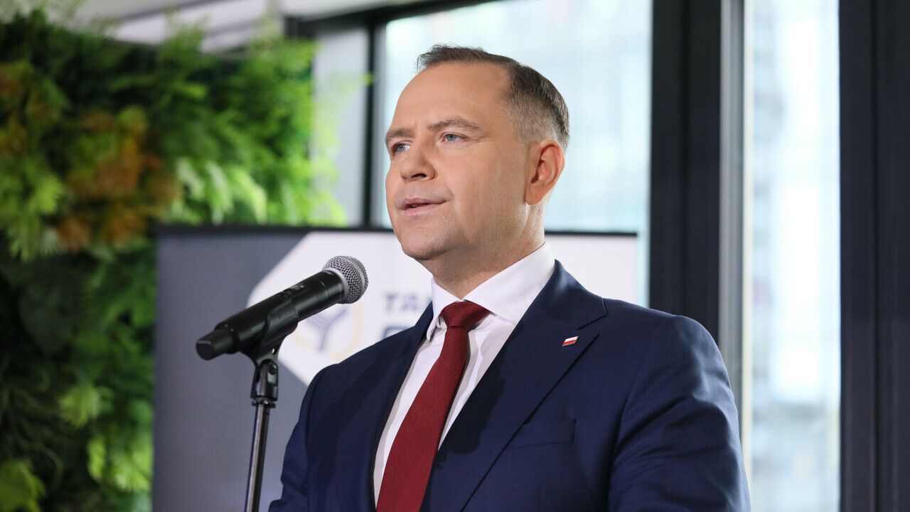 Karol Nawrocki na rynku w Kaliszu podpisał istotny dokument. Ludzie wokół krzyczeli