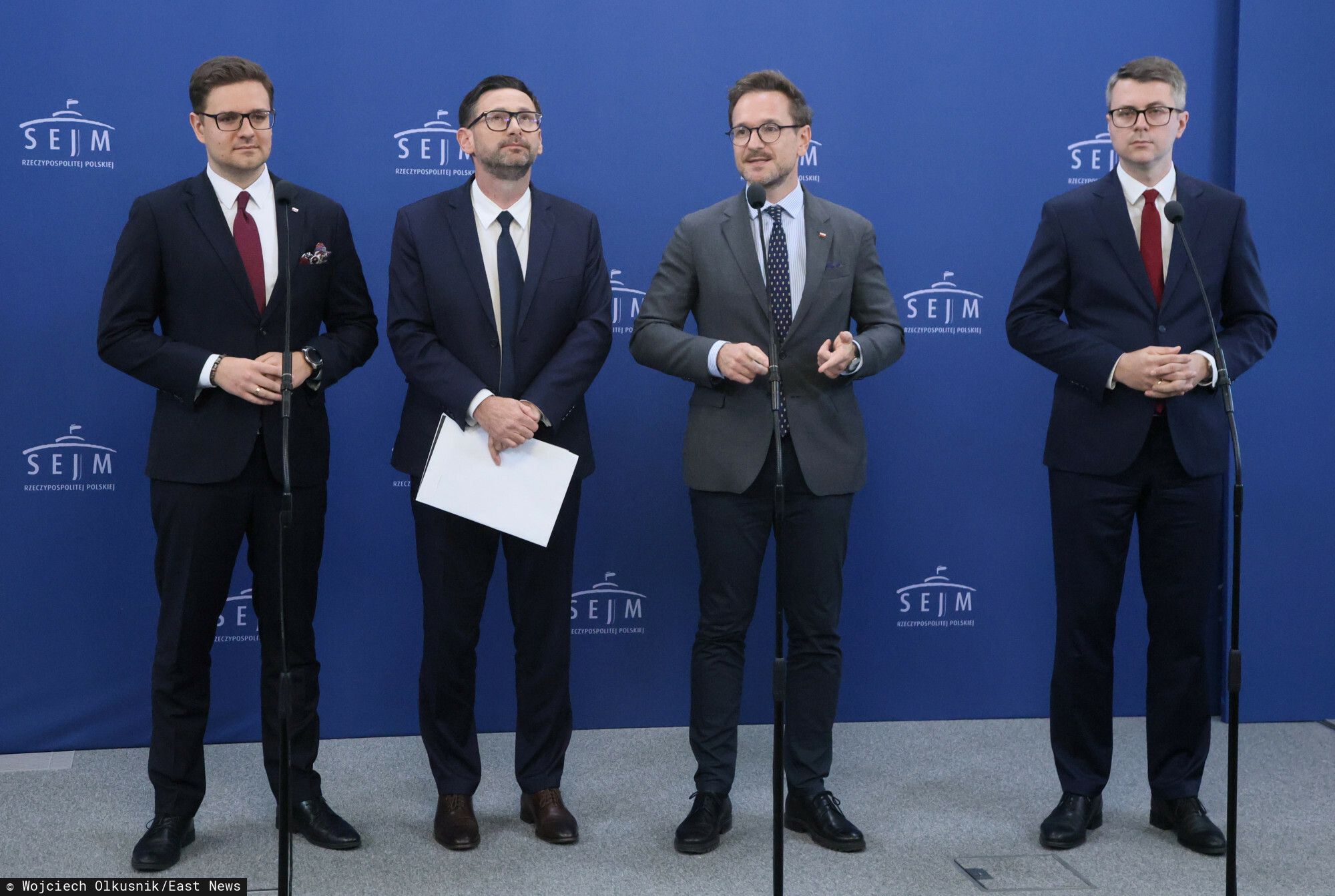 Awantura w trakcie konferencji PiS. Dziennikarz TVN zadał jedno pytanie, poszło o Nawrockiego