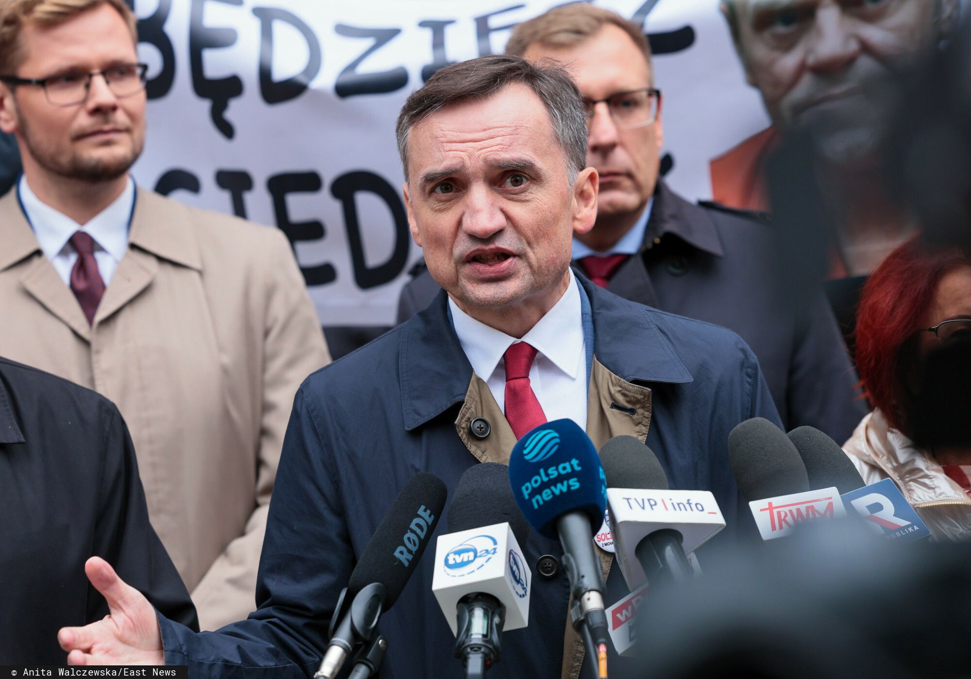 Właśnie gruchnęły pilne wieści ws. Ziobry, ma potężny problem. Jest postępowanie