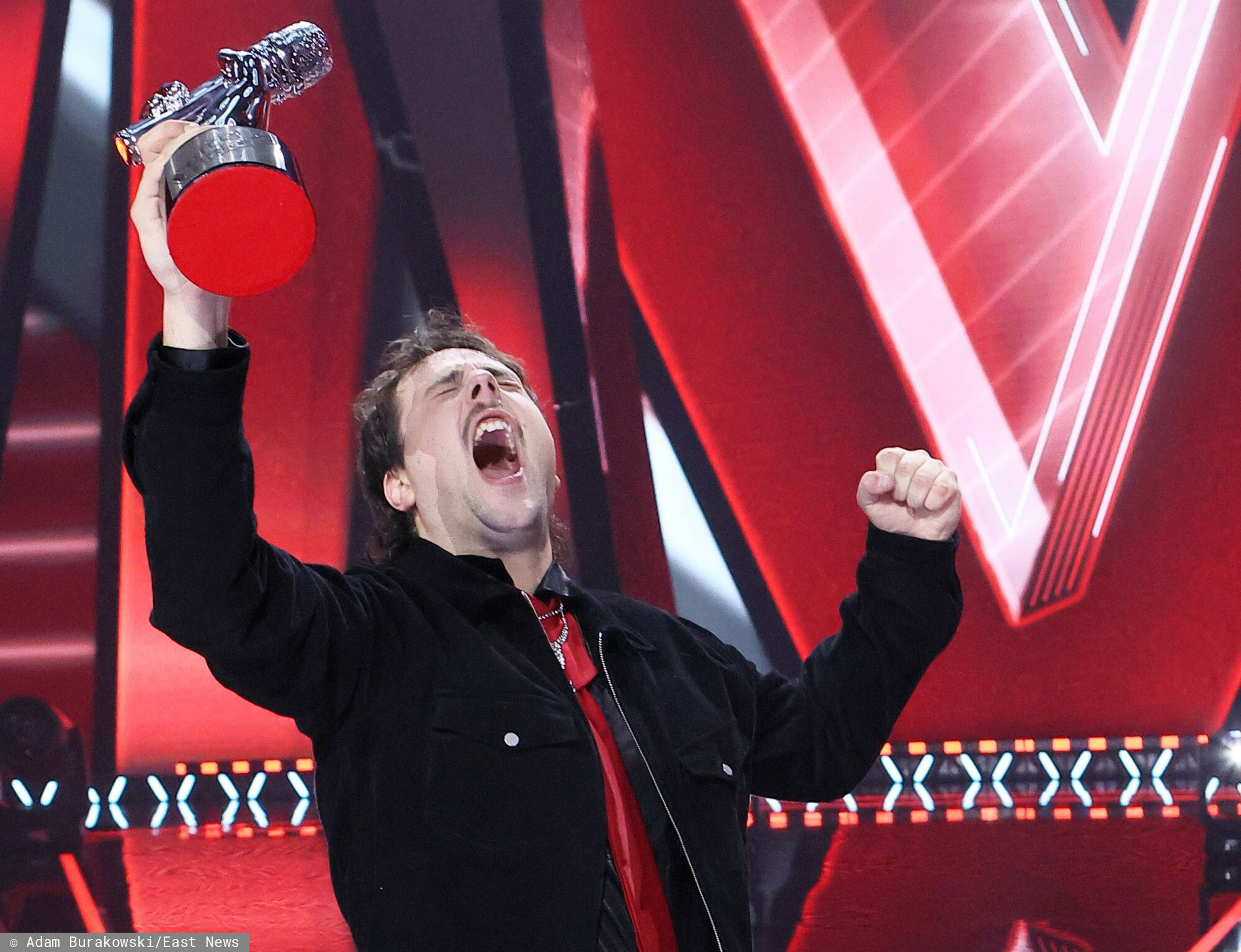 Jan Piwowarczyk wygrał „The Voice of Poland”! Kim jest 27-latek, który zachwycił całą Polskę?