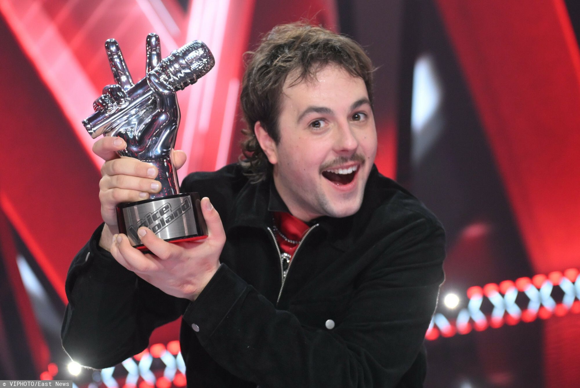 Jan Piwowarczyk wygrał „The Voice of Poland”! Kim jest 27-latek, który zachwycił całą Polskę?