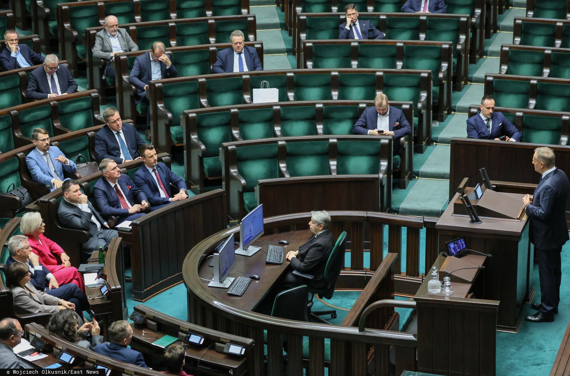 Nowy sondaż partyjny. Złe wiadomości dla Donalda Tuska