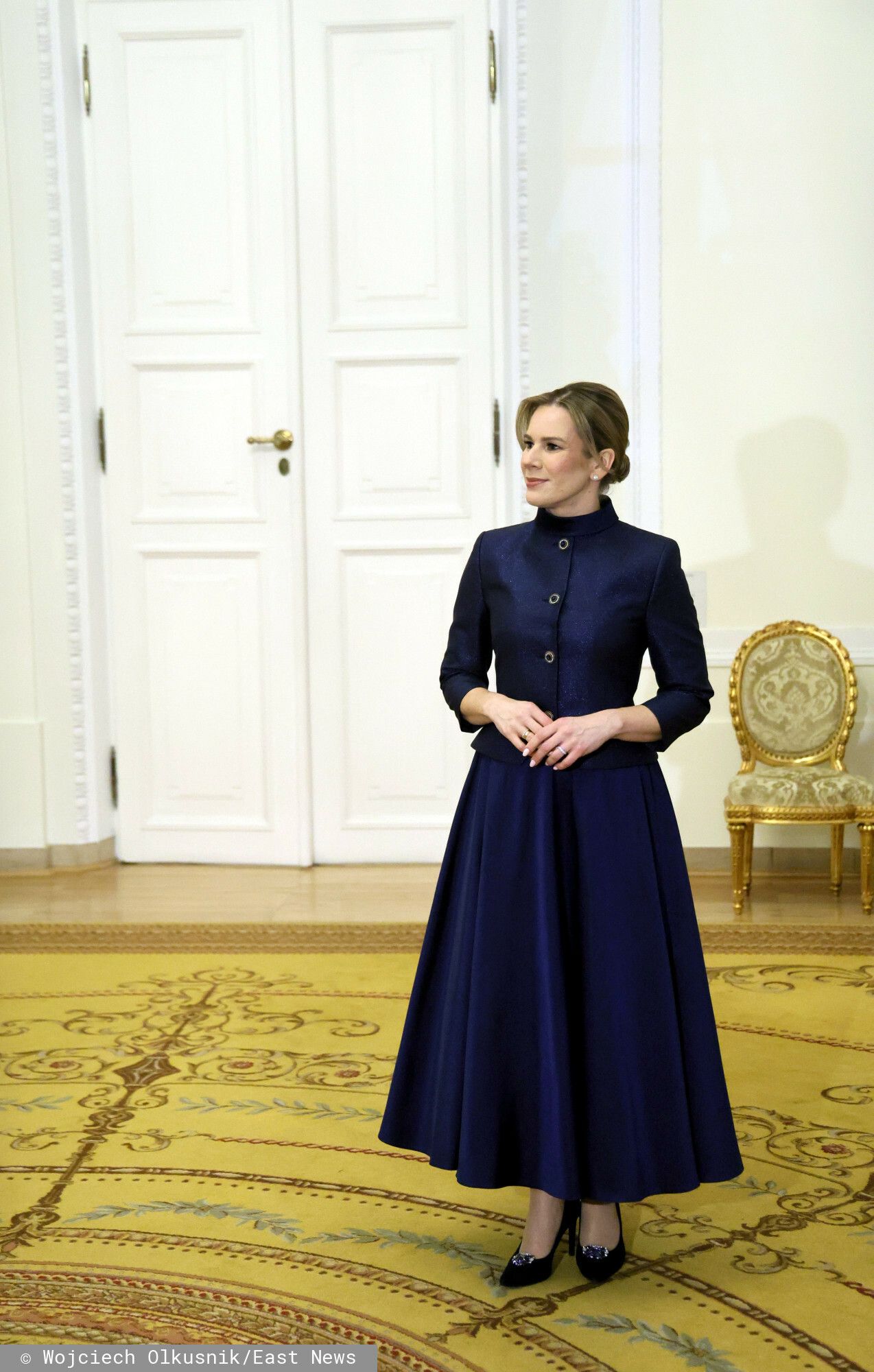 Marta Nawrocka spotkała się z korpusem dyplomatycznym. Świąteczną stylizację komentuje ekspertka