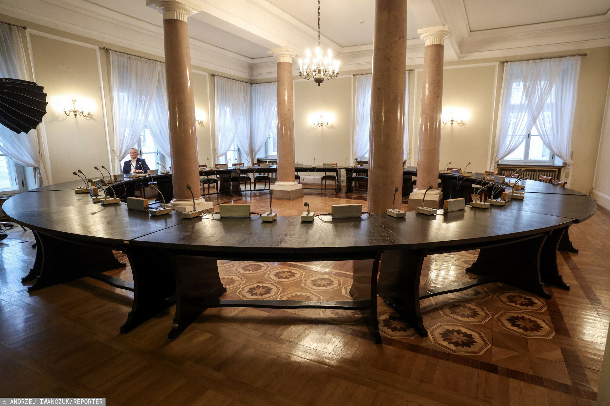 Afera ws. Okrągłego Stołu. "Prezydent chyba się nudzi"