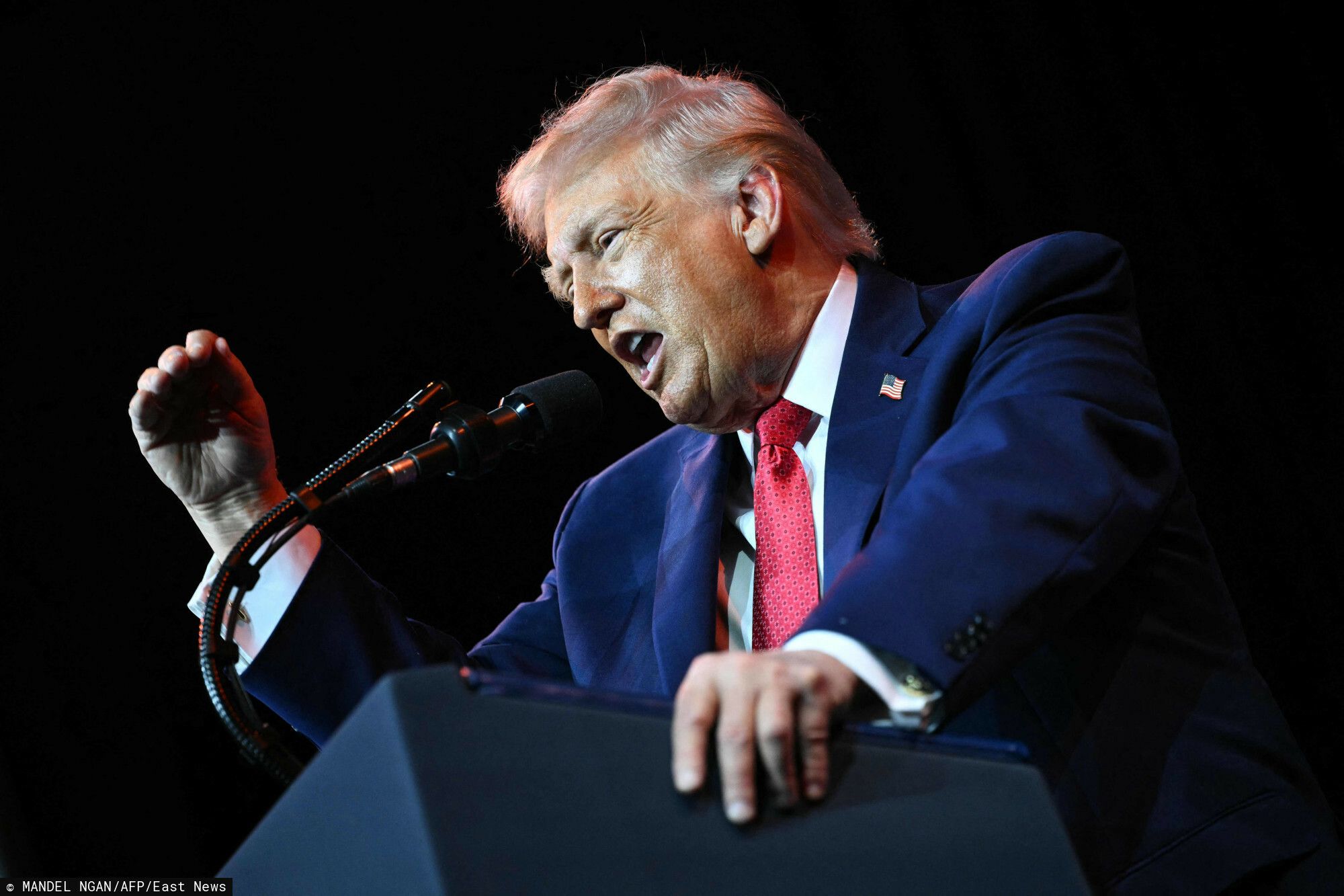 Minęły dwa dni od ataku, a Trump już to zapowiedział. Padło słowo "łomot". Cały świat o tym huczy